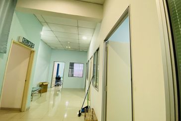 Taman Mount Austin Commercial