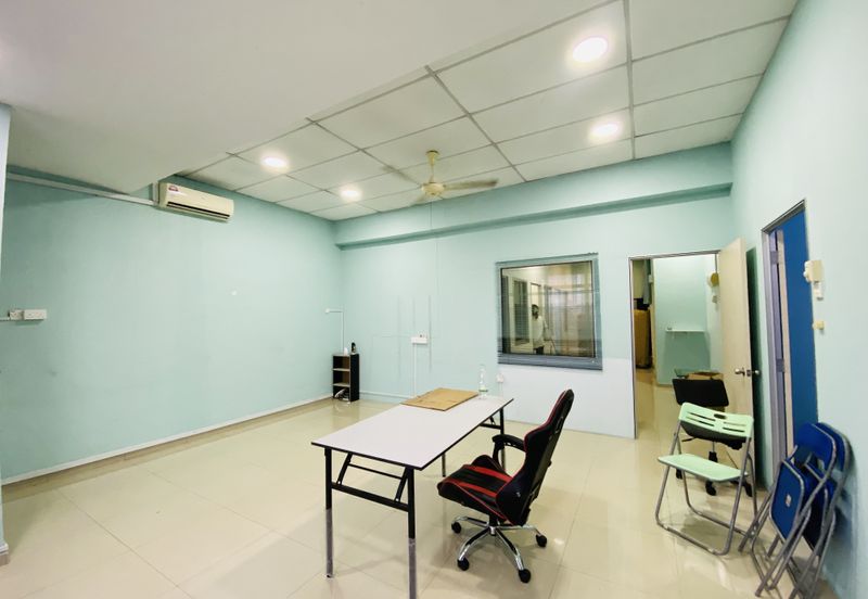 Taman Mount Austin Commercial