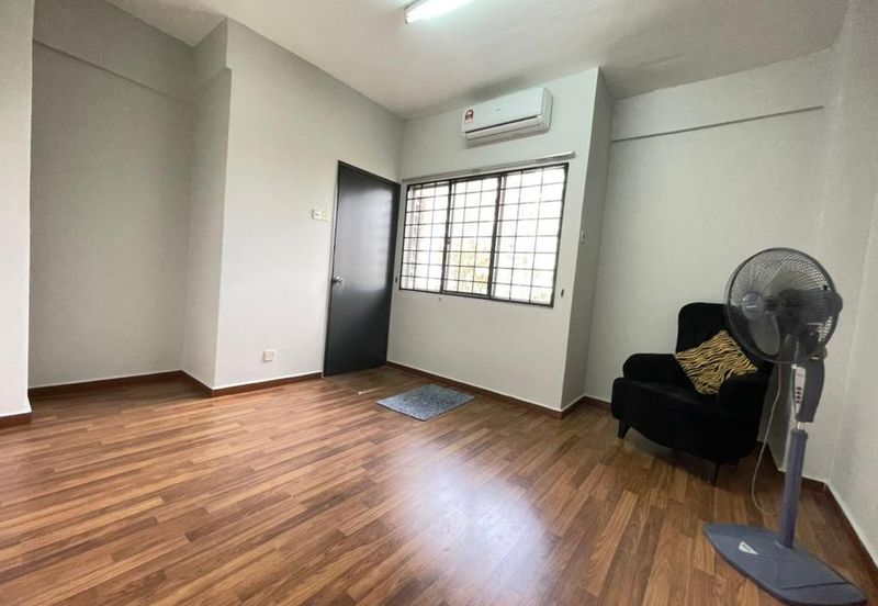 City Garden Palm Villa Condominium