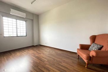 City Garden Palm Villa Condominium