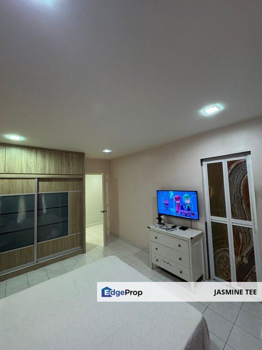 Corner, Fully Furnished unit, Good Condition, Next to Taylor International School, Kuala Lumpur, Cheras