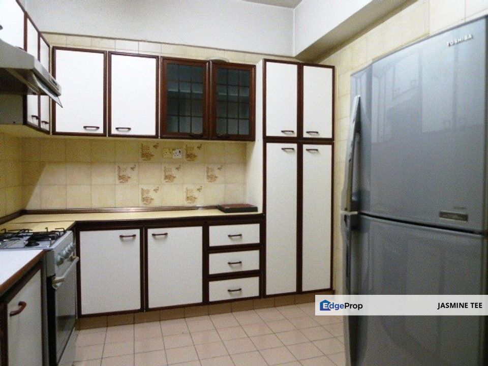 Below market, freehold, 200 m to future MRT 3 station, Kuala Lumpur, Ampang