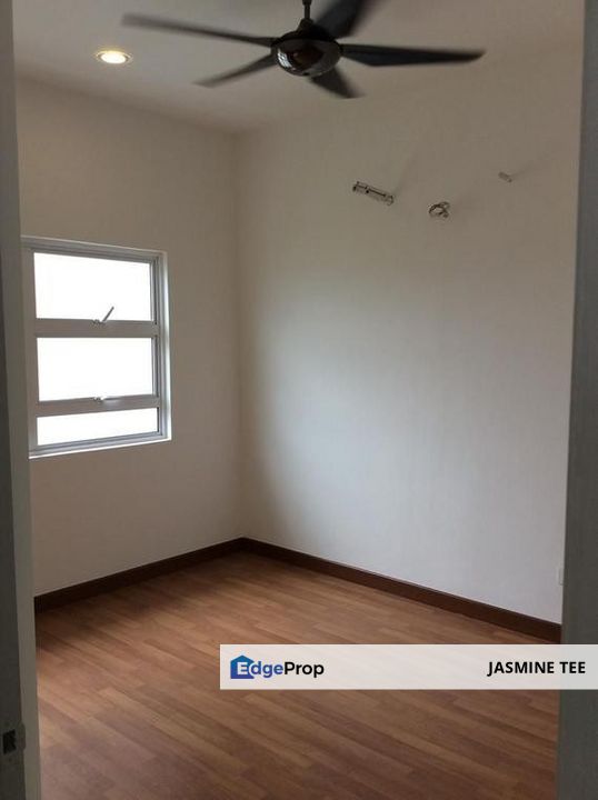 Walking distance to Cempaka LRT station, Selangor, Ampang