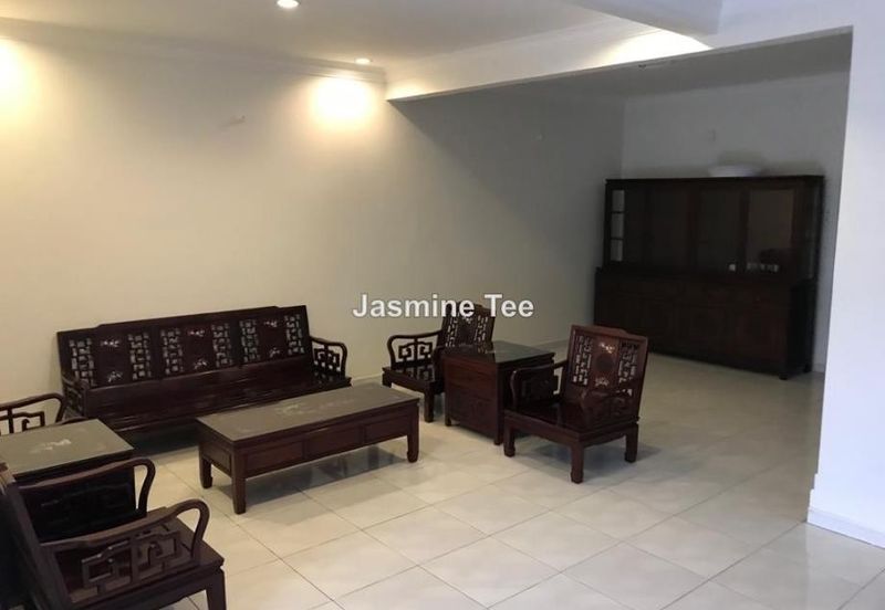 Spacious, well kept house, close to city centre, near to Ampang Point Shopping centre