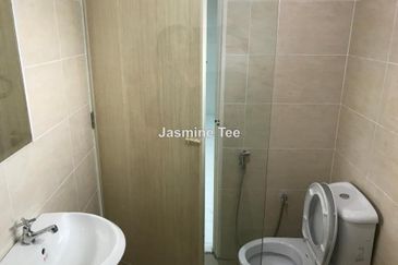 Spacious, well kept house, close to city centre, near to Ampang Point Shopping centre