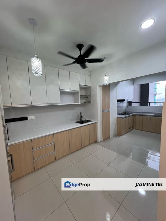 Renovated unit with quality fixtures and fittings, Beautiful mountain view, Selangor, Ampang