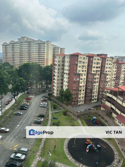 Walking Distance to MRT, Newly Painted Cemara Apartment at Permaisuri , Kuala Lumpur, Cheras