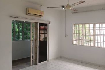 Seksyen 7 Shah Alam Non Bumi Lot Big Semi Detached 2 Storey ELITE guarded and gated   