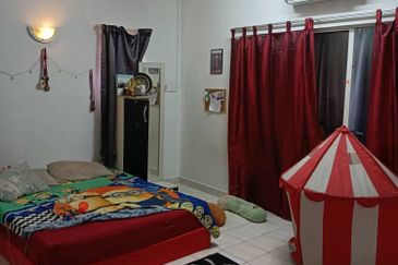 Seksyen 7 Shah Alam Non Bumi Lot Big Semi Detached 2 Storey ELITE guarded and gated    