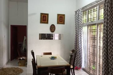 Seksyen 7 Shah Alam Non Bumi Lot Big Semi Detached 2 Storey ELITE guarded and gated    