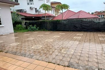 Seksyen 7 Shah Alam Non Bumi Lot Big Semi Detached 2 Storey ELITE guarded and gated    