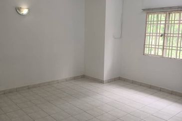 Seksyen 7 Shah Alam Non Bumi Lot Big Semi Detached 2 Storey ELITE guarded and gated 