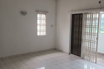 Seksyen 7 Shah Alam Non Bumi Lot Big Semi Detached 2 Storey ELITE guarded and gated 