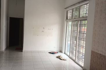 Seksyen 7 Shah Alam Non Bumi Lot Big Semi Detached 2 Storey ELITE guarded and gated 