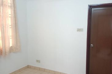 Seksyen 7 Shah Alam Non Bumi Lot Big Semi Detached 2 Storey ELITE guarded and gated 