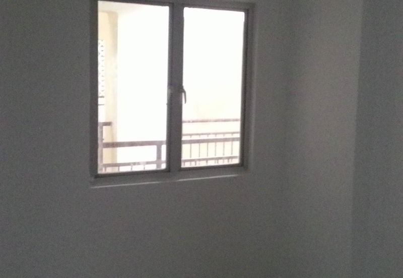 Villaria, PJS 5 Sunway Petaling 3 rooms 2 bathroom 1 car park Middle Floor   Villaria, PJS 5, Selangor    3 Rooms Apartment for Sell   -3 rooms 2 bath