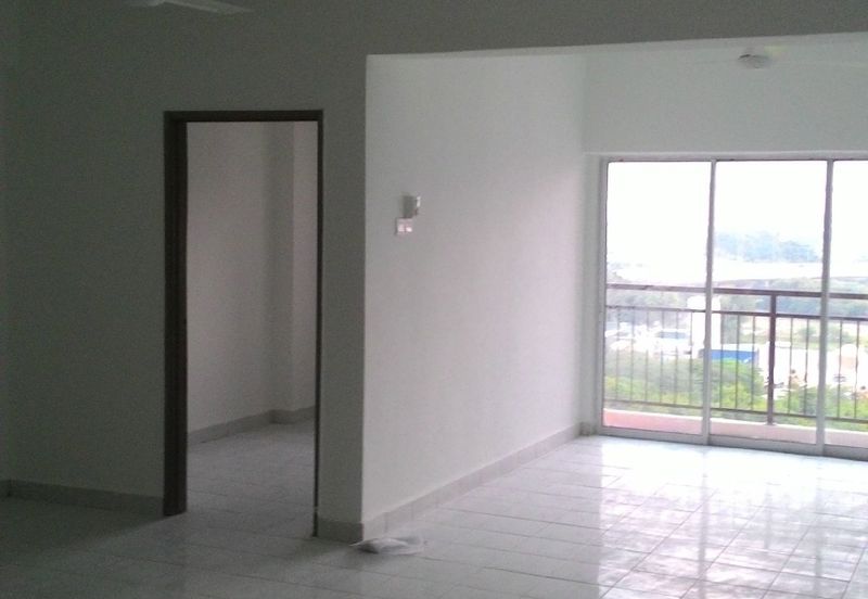 Villaria, PJS 5 Sunway Petaling 3 rooms 2 bathroom 1 car park Middle Floor   Villaria, PJS 5, Selangor    3 Rooms Apartment for Sell   -3 rooms 2 bath
