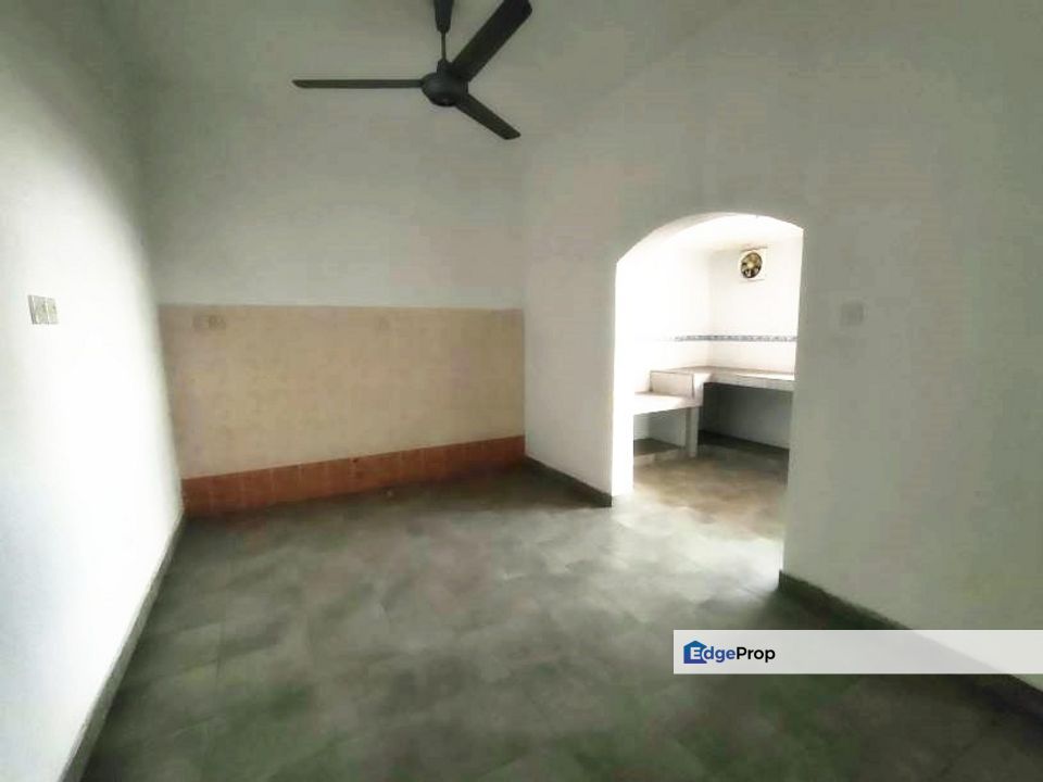 Jalan Adang Below Market House Bukit Jelutong, Selangor, Bukit Jelutong