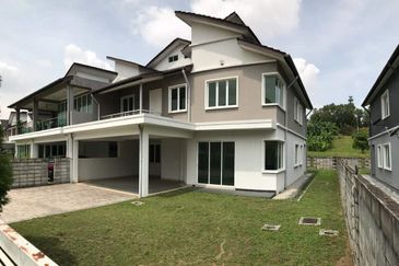 Kristal Court, Seksyen 7