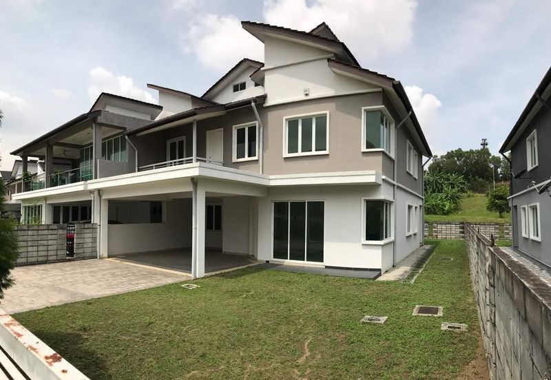 Kristal Court, Seksyen 7