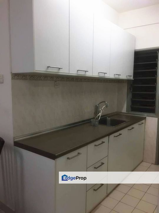 Non Bumi Full Furnished Pelzngi Damansara Condo Kota Damansara, Selangor, Kota Damansara