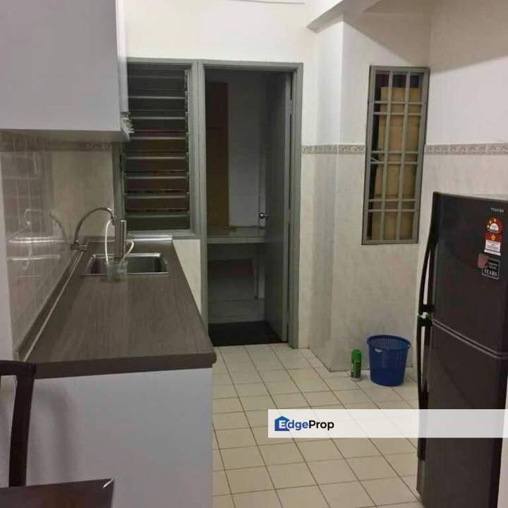 Non Bumi Full Furnished Pelzngi Damansara Condo Kota Damansara, Selangor, Kota Damansara