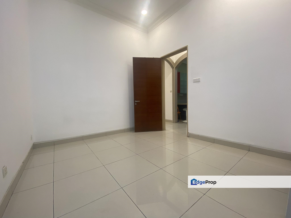 28x70 Gated Guarded Temasya Citra Glenmarie Shah Alam, Selangor, Glenmarie