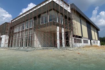 New Semi D Factory Bandar Puncak Alam