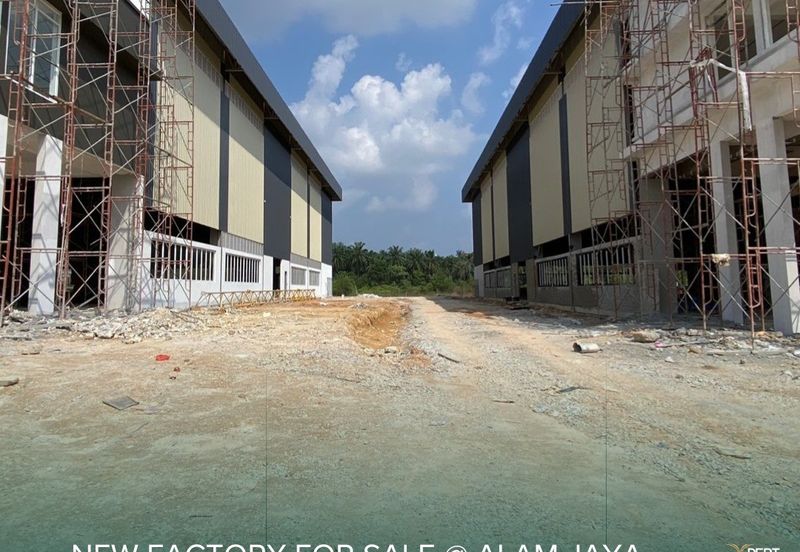 New Semi D Factory Bandar Puncak Alam