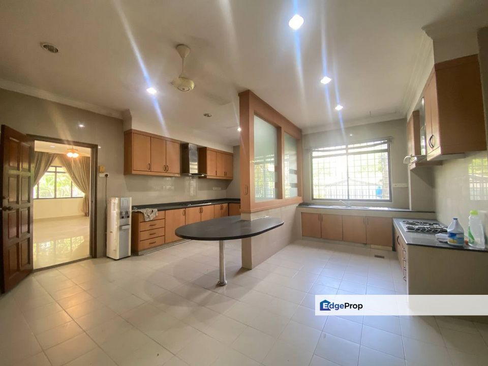 Partial Furnished Glenmarie Courts Sek U1 Shah Alam, Selangor, Glenmarie