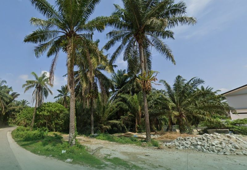 Jalan IKS Simpang Ampat