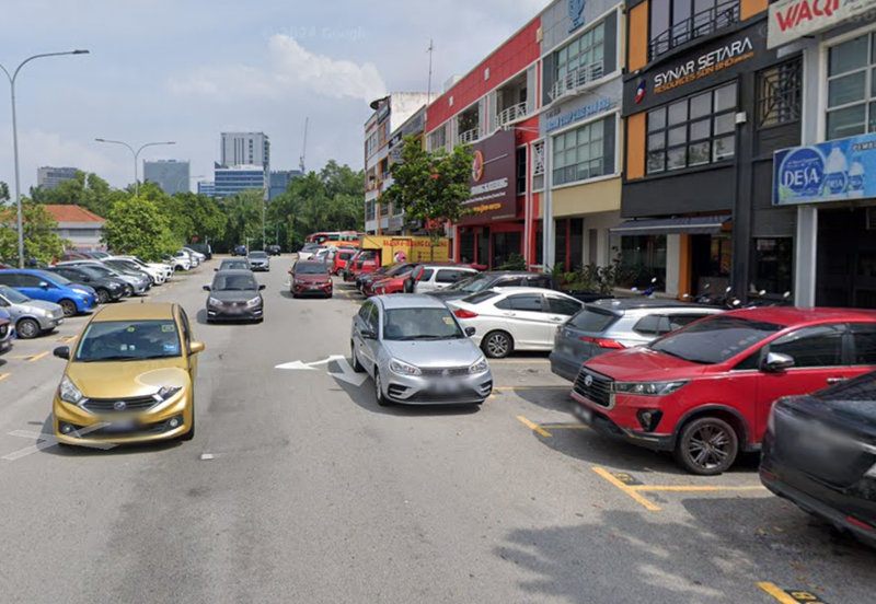 Dataran Otomobil, Seksyen 15