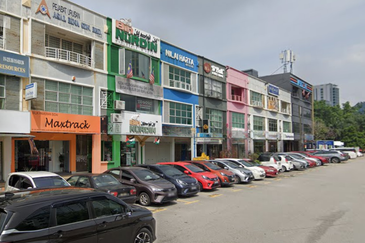 Dataran Otomobil, Seksyen 15