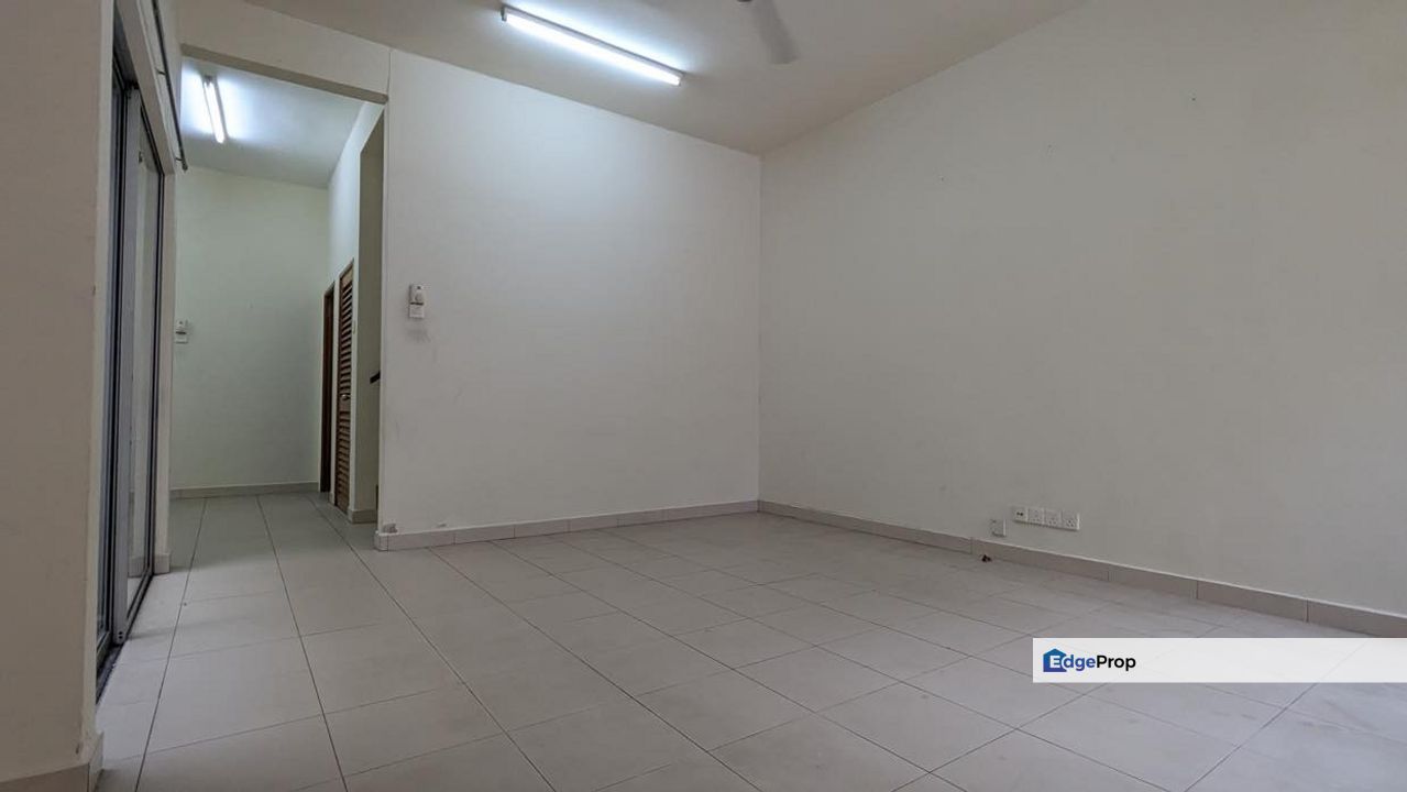 4 Bedrooms Gated Guarded House Laman Seri Shah Alam Selangor, Selangor, Shah Alam