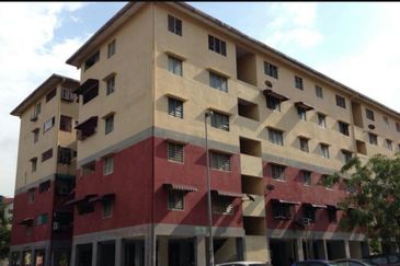 Flat PKNS, Seksyen 7