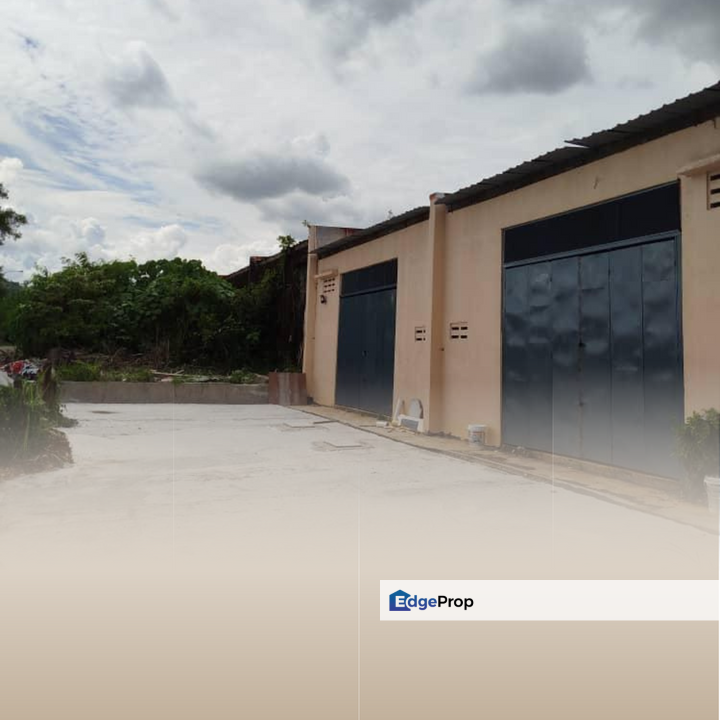 Adjoining Link Factory Rawang Integrated Industrial Parks Rawang Selangor, Selangor, Rawang