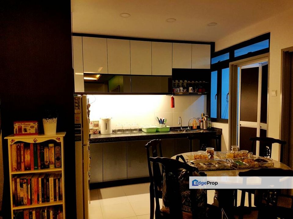 Metia Residence Seksyen 13 Shah Alam Selangor Partial Furnish with 2 Carparks, Selangor, Shah Alam