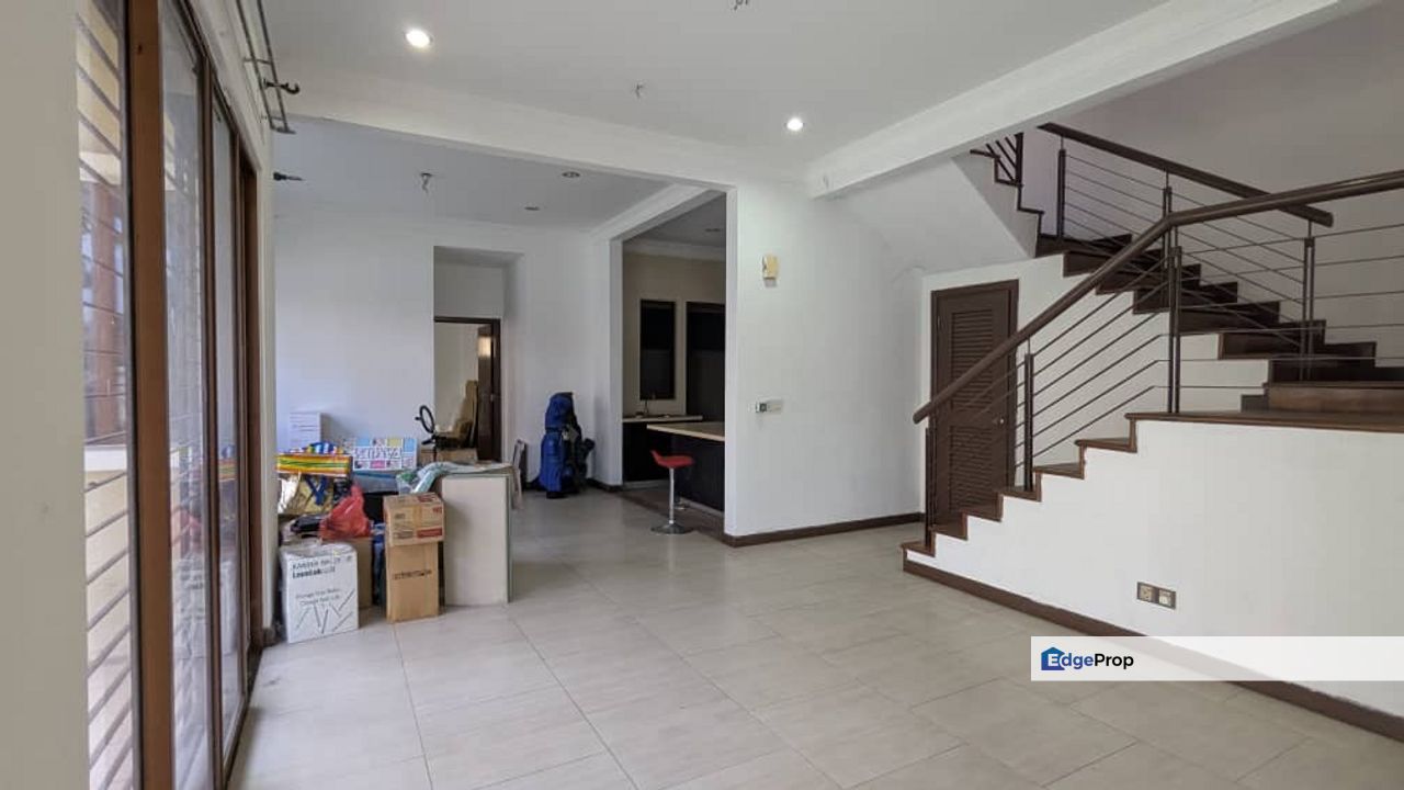 Lagenda 1 @ Bukit Jelutong Shah Alam Gated & Guarded with 5 Bedrooms, Selangor, Shah Alam