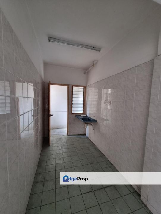 Pangsapuri Sri Kemuning Kota Kemuning Shah Alam Selangor Below Market & Freehold, Selangor, Kota Kemuning