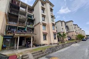 Seri Tanjung Apartment (Rose Court)