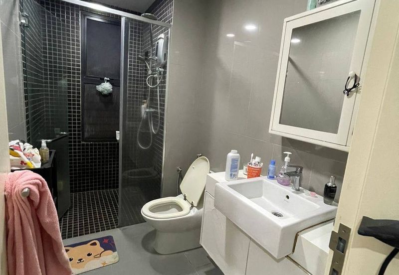 Renai Jelutong Residences