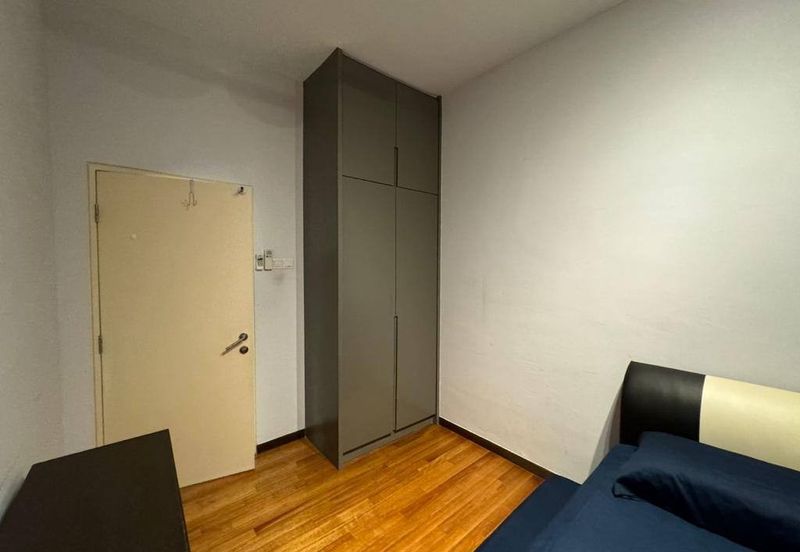 Renai Jelutong Residences