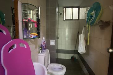 Indah Alam Condominium