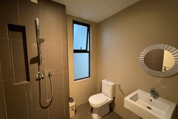 Renai Jelutong Residences