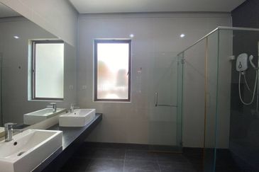 Temasya Sinar Glenmarie Shah Alam End Lot with Gated & Guarded