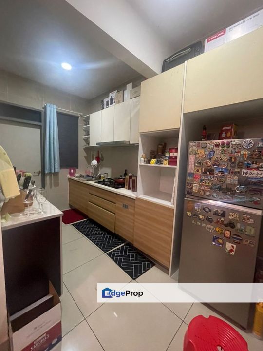 V-Residensi 2 Seksyen 22 Shah Alam FULL FURNISH with 2 Carparks, Selangor, Shah Alam