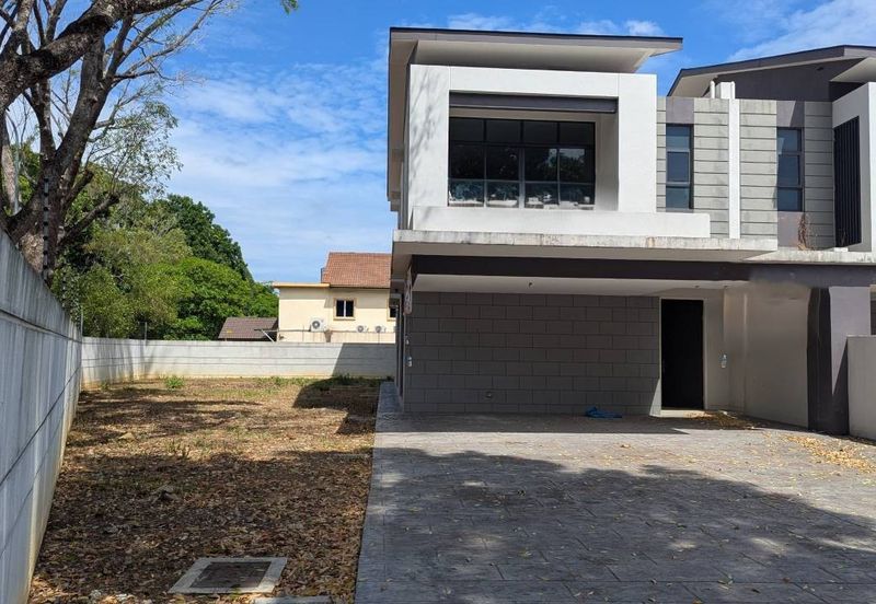 Villa 22 Bukit Rimau