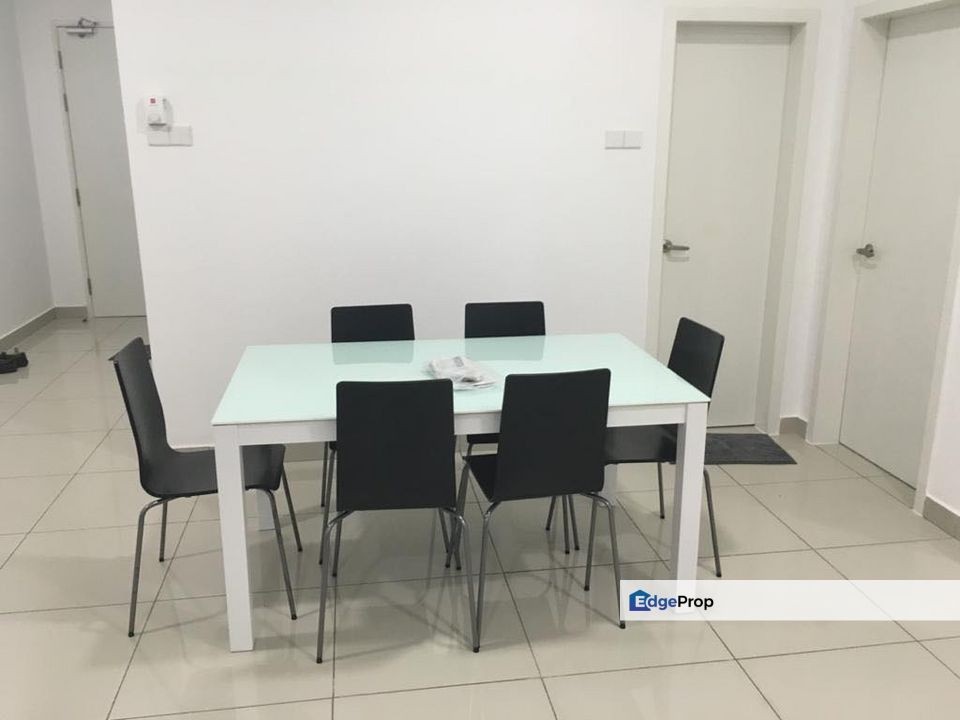 Utropolis Suites Glenmarie Shah Alam Full Furnish with 3 Bedrooms, Selangor, Shah Alam