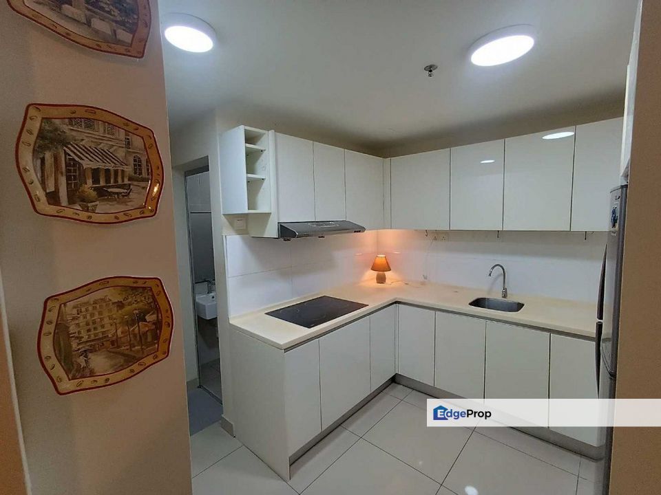 Suria Jelutong Condo Bukit Jelutong Selangor FULL FURNISH with 2 carparks , Selangor, Bukit Jelutong