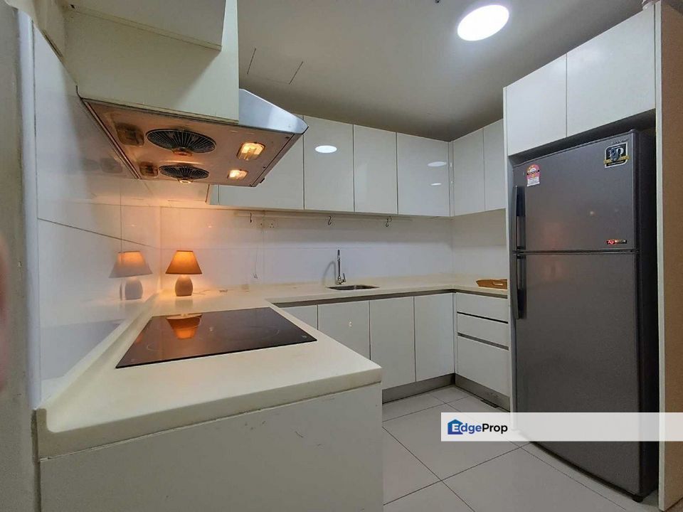Suria Jelutong Condo Bukit Jelutong Selangor FULL FURNISH with 2 carparks , Selangor, Bukit Jelutong